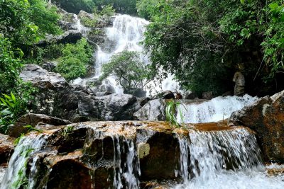 Hãy chiêm ngưỡng thác nước đẹp mê hồn mà ai cũng ước được đến đây ít nhất một lần khi đến Phong Nha!